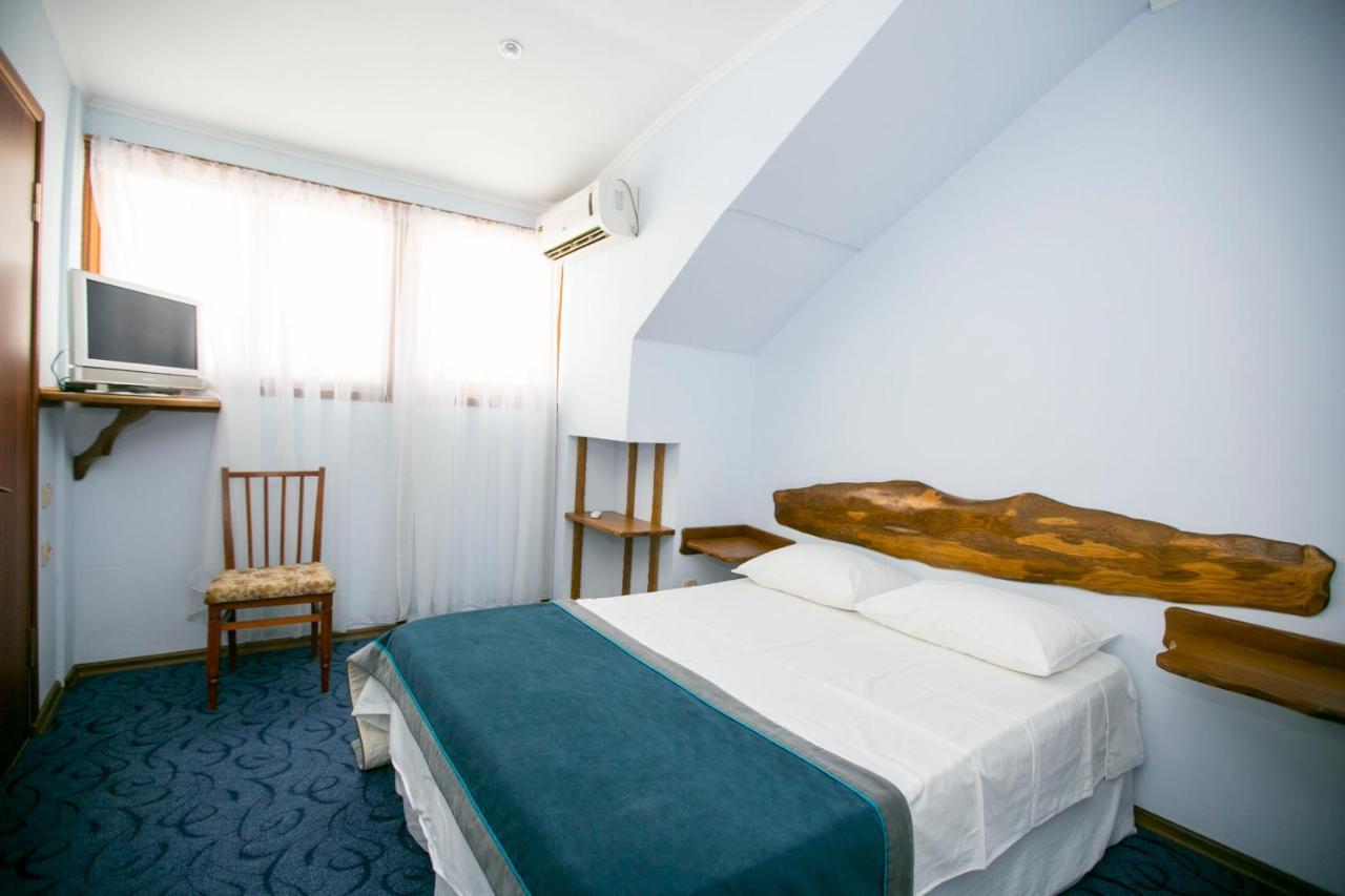 Guest House Lavr Gagra Exteriér fotografie