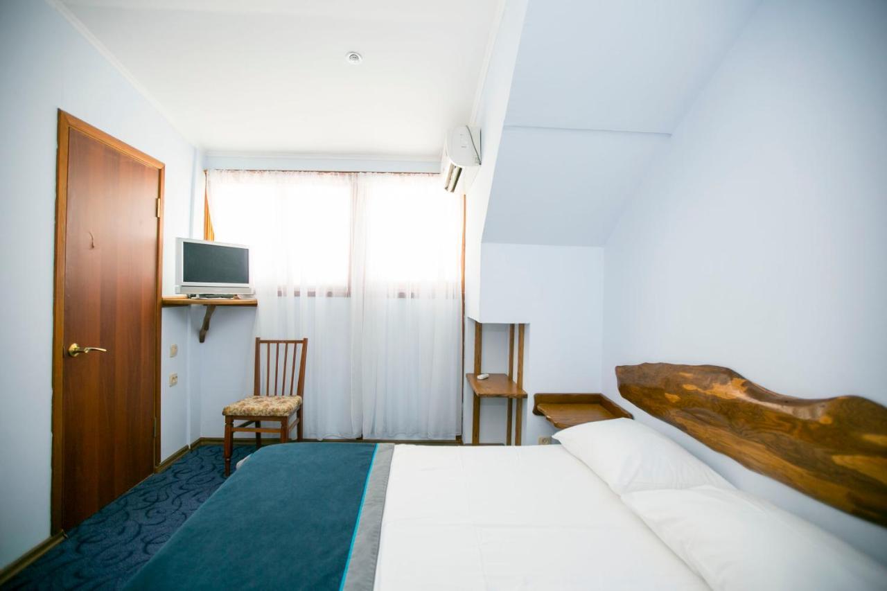Guest House Lavr Gagra Exteriér fotografie